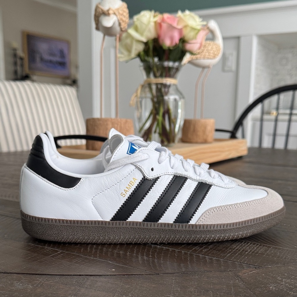 Adidas Samba OG White/Black/Gray Like New! 9.5 Women’s, 8.5 Men’s